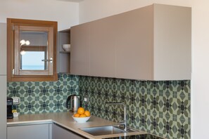 Kühlschrank, Ofen, Herdplatte, Geschirrspüler