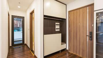 Luxury Apartment, City View, Tower | 2 bilik tidur, langsir/tirai gelap terus, Wi-fi percuma