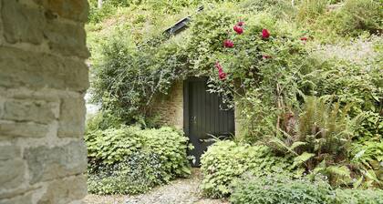 Bull Hollow Cottage - sleeps 2 guests