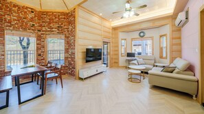 Quarto básico, 1 quarto (Munkle Hana(Pet-Friendly/PrivateBBQ)) | 1 quarto, Wi-Fi de cortesia