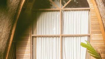 Family Triple Room | Iron/ironing board, free WiFi, bed sheets