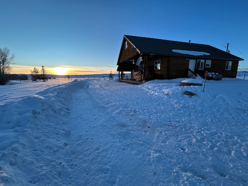 The Cokeville Cabin & Ranch - 100 Acres of Solitude