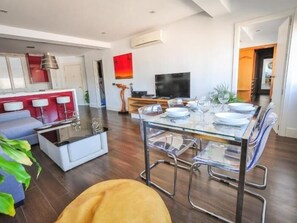 Dining - Spectacular apartment in Malagueta Beach (MALAGA)