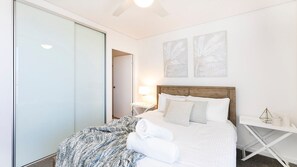 3 bedrooms, WiFi, bed sheets