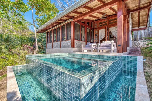 Villa 3 - Private Infinity Plunge Pool Villa with Stunning Mountain Views
