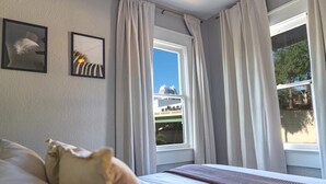 2 chambres, fer et planche à repasser, Wi-Fi gratuit, draps fournis