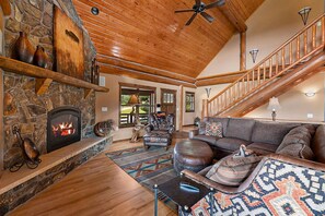TV, fireplace, DVD player