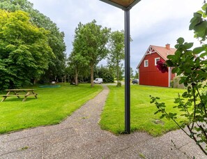 Apartment | Garden