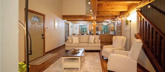 Amish Country Retreat w/ Hot Tub & Fenced Yard