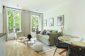 Apartment | Living area - Lovely and new Apartment Center of Paris (Paris)