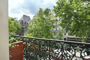 Property grounds - Lovely and new Apartment Center of Paris (Paris)