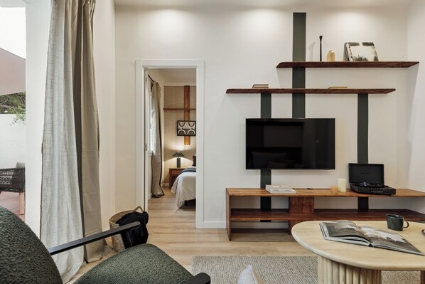 2 bedrooms, iron/ironing board, WiFi, bed sheets - Kayra - 2 bedrooms and terrace in La Sagrada Familia (Barcelona)