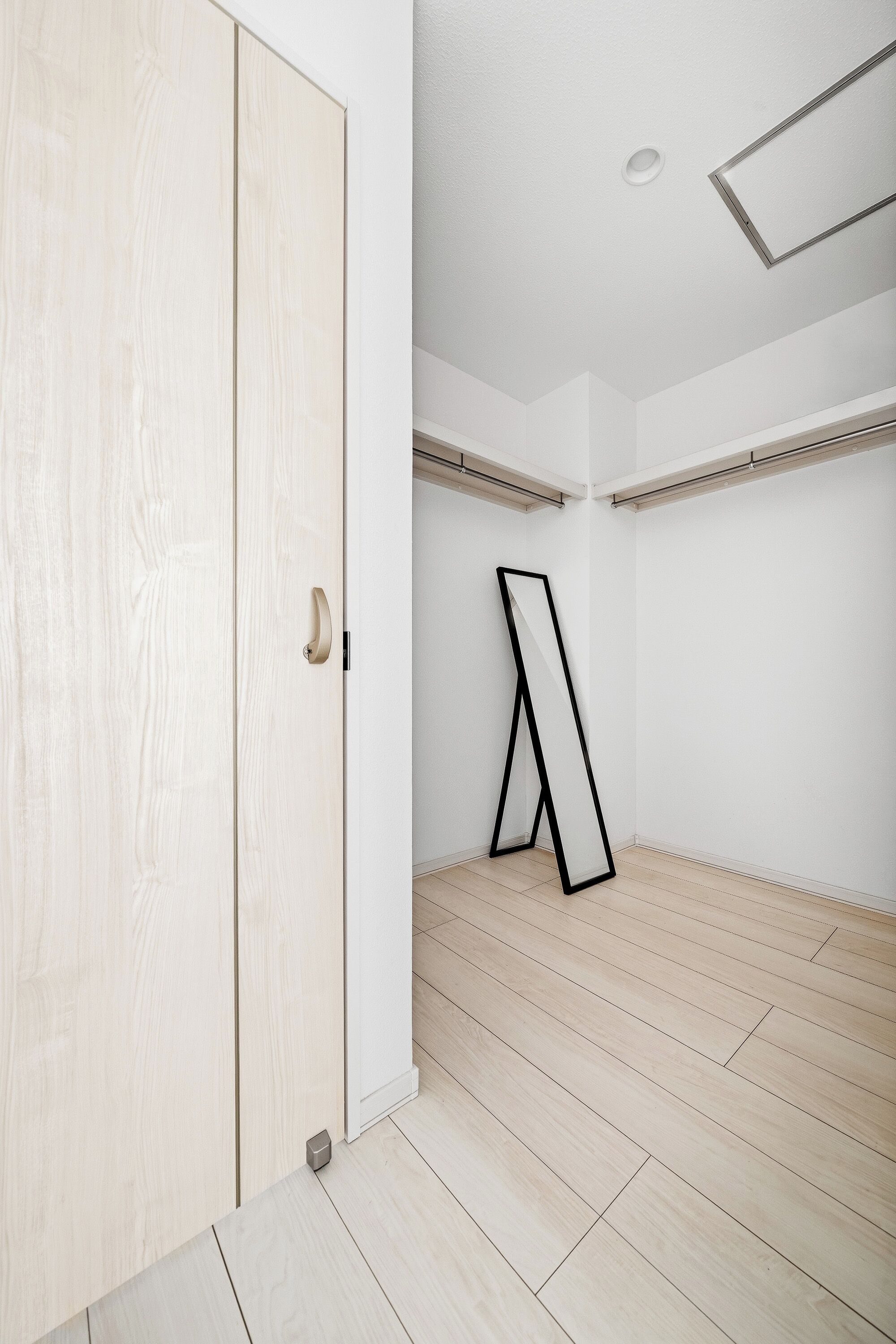 4 bedrooms, iron/ironing board, free WiFi