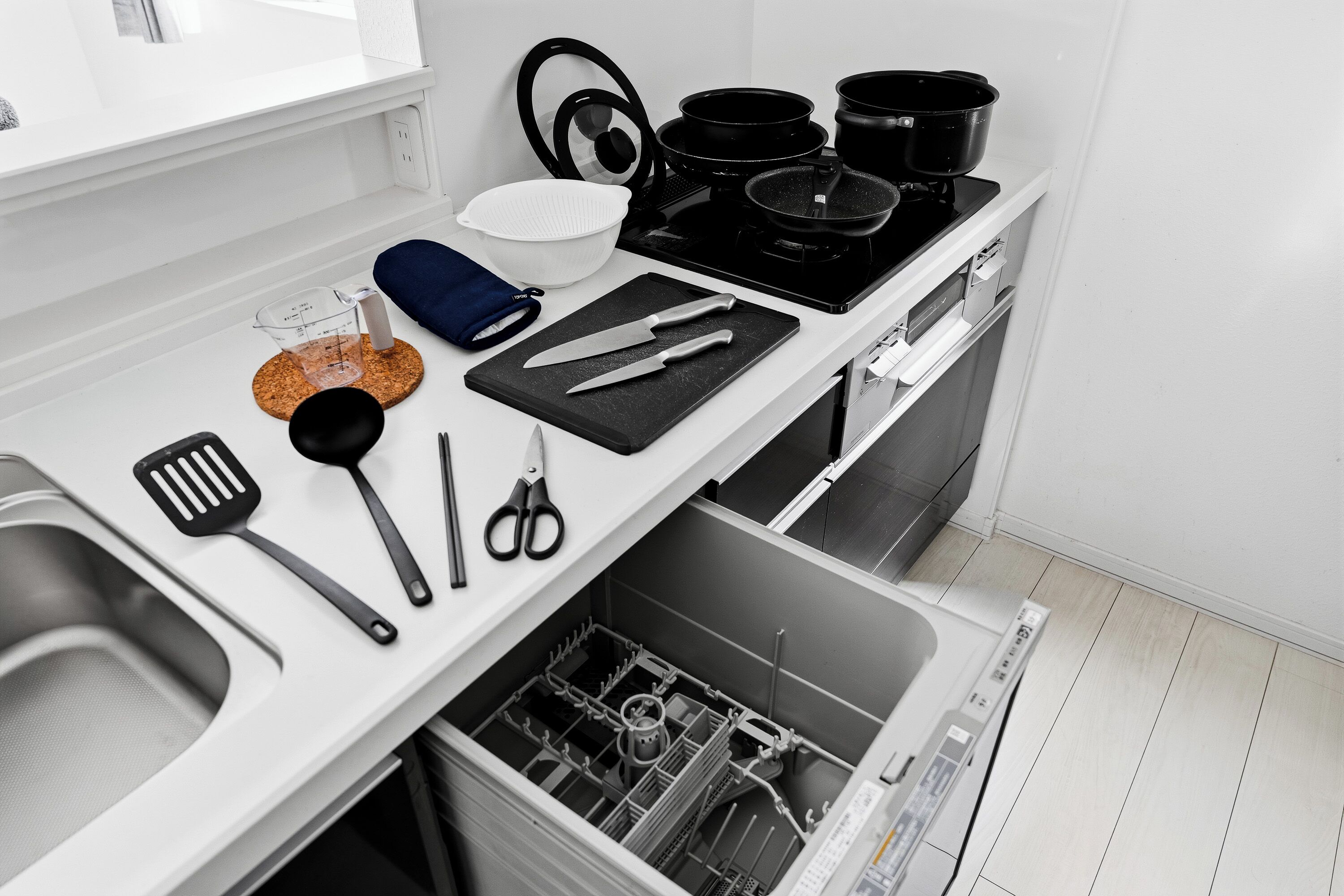 Casa Deluxe | Cuina privada | Frigorífic, microones, forn i placa de cuina 