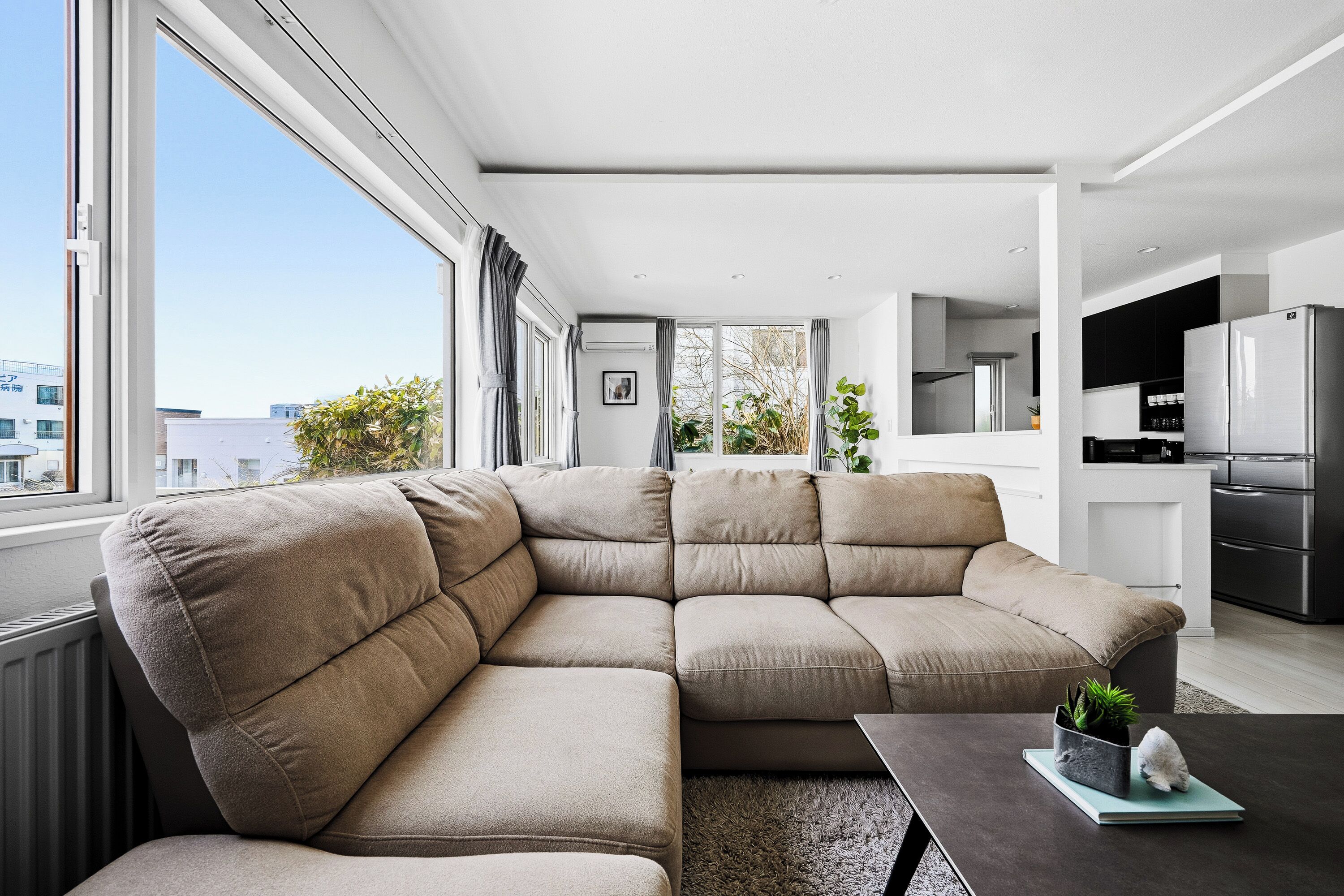 Deluxe House | Living area | Flat-screen TV