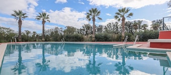 ISLA CANELA GOLF - Wonderful flat with shared swimming pool and free Wifi