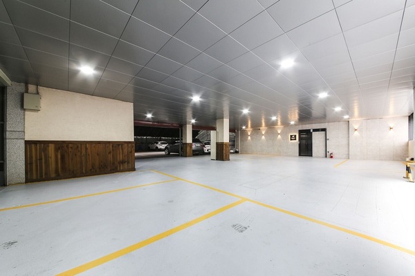 Free self parking
