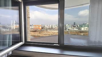 Quarto casal standard, para não fumantes, vista para o rio | Vista para o lago