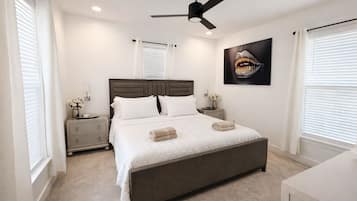 3 bedrooms, iron/ironing board, WiFi, bed sheets