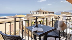 Outdoor dining - Nice apartment for 4 guests with A/C, WIFI, TV and terrace (Balestrate-foce)