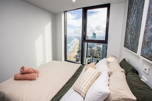 4 bedrooms, desk, iron/ironing board, free WiFi