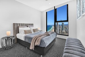 4 Schlafzimmer, Schreibtisch, Bügeleisen/Bügelbrett, kostenloses WLAN