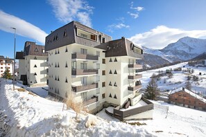 Exterior - Studio Blue Petit With Mountain Balcony Views (Sestriere)