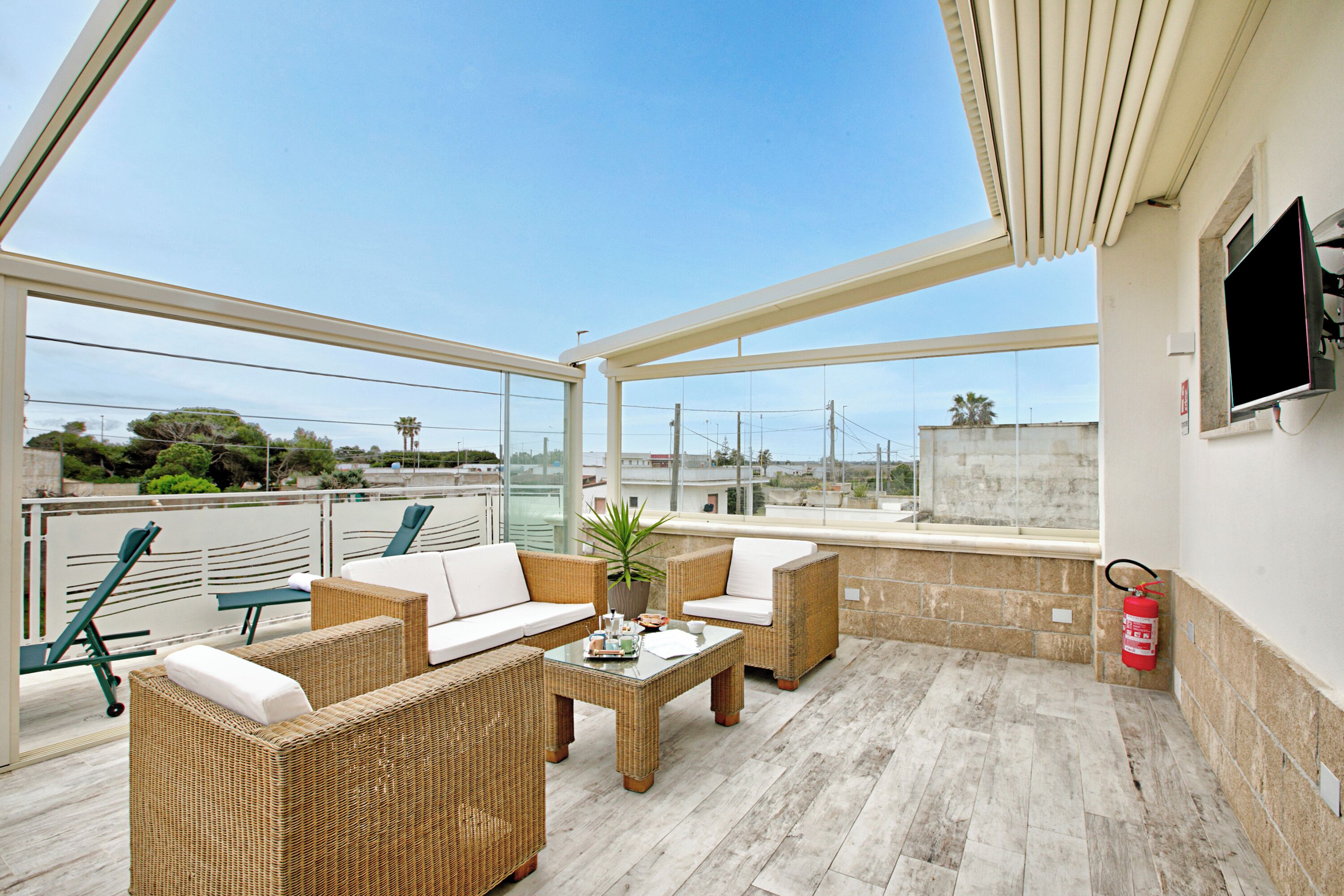 Familienhaus, Mehrere Schlafzimmer, 2 Bäder (Villa Na' Lu' 2 With Sea View) | Terrasse/Patio