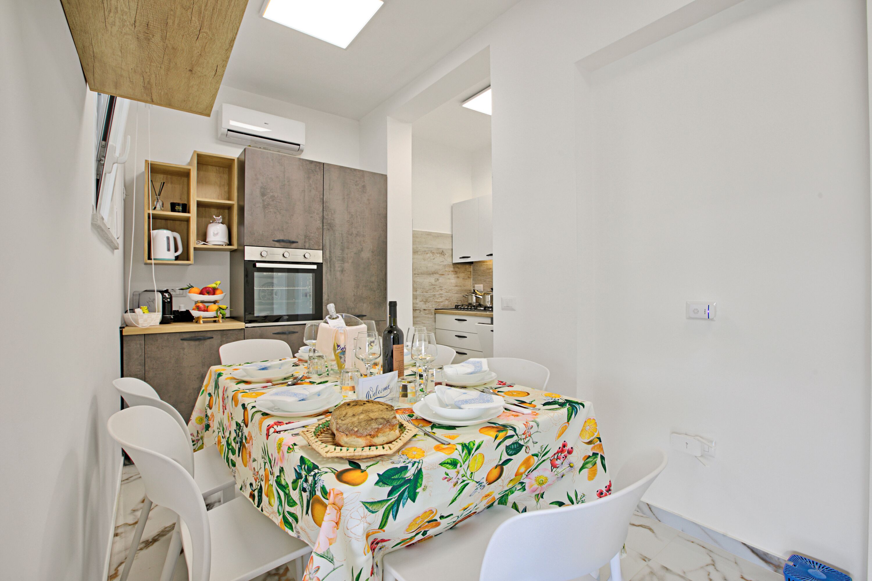 Casa família, vários quartos, 2 banheiros (Villa Na' Lu' 2 With Sea View) | Opções para refeição