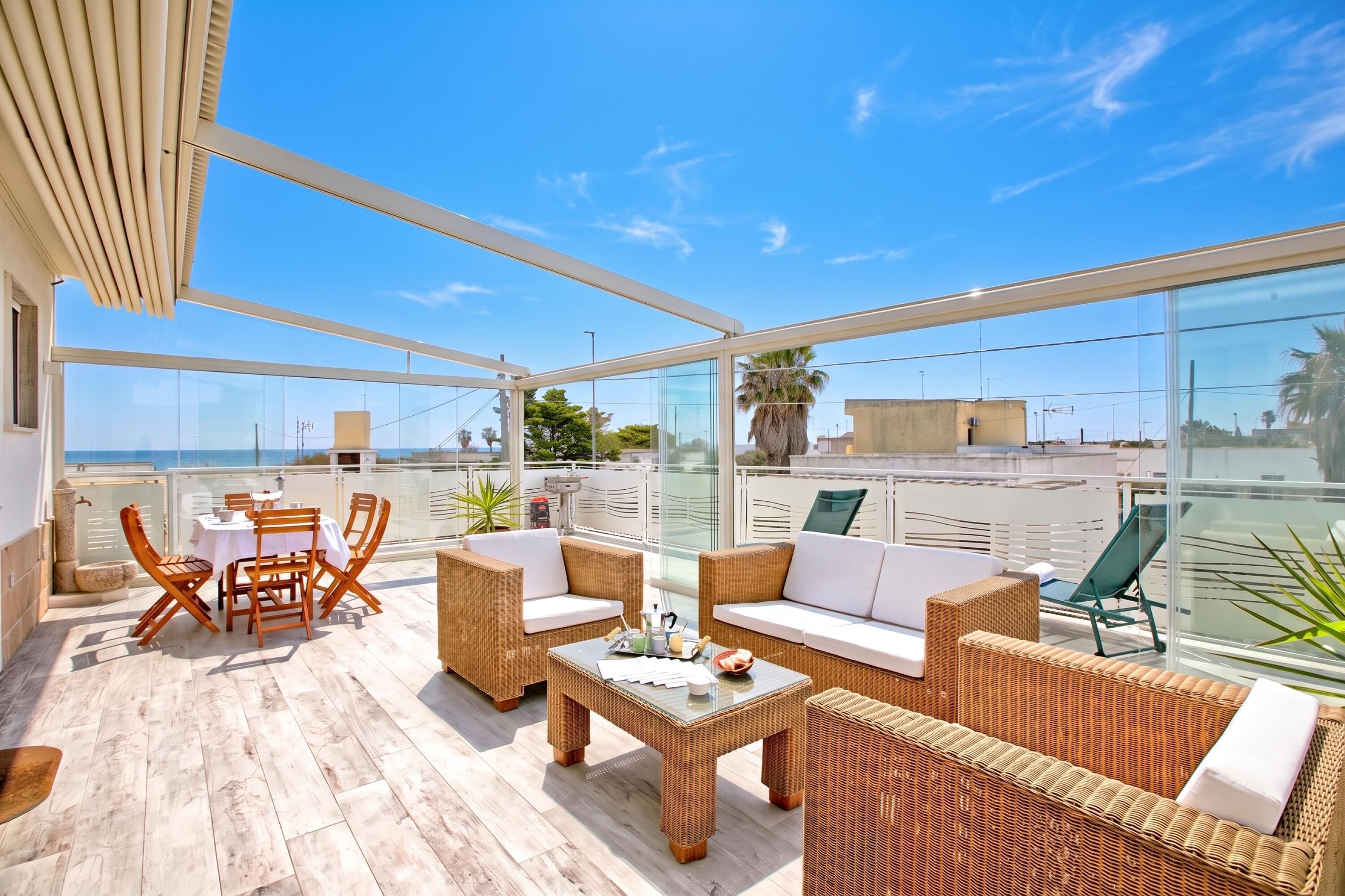 Familienhaus, 2 Schlafzimmer, 2 Bäder (Villa Na' Lu' 2 With Sea View) | Speisen im Freien