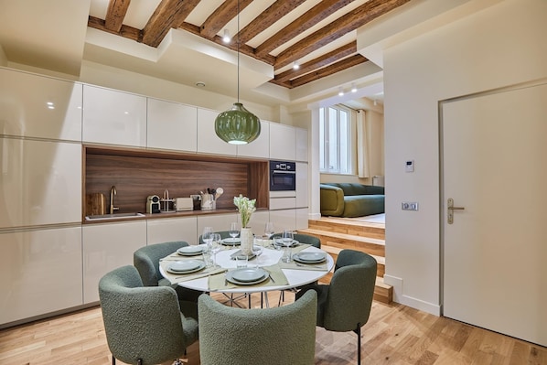 아파트 | 다이닝