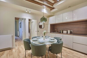 Apartment | Dining