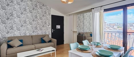 Apartment | Living area