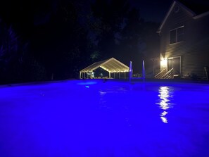 Outdoor pool - Sunset in Sunnywood: A peaceful retreat with a PRIVATE POOL! (Chincoteague)