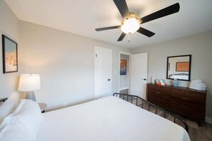 2 bedrooms, iron/ironing board, WiFi, bed sheets