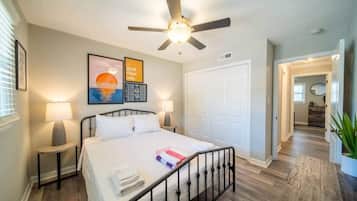 2 bedrooms, iron/ironing board, WiFi, bed sheets