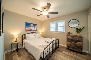 2 Schlafzimmer, Bügeleisen/Bügelbrett, WLAN, Bettwäsche