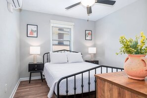 2 Schlafzimmer, Bügeleisen/Bügelbrett, WLAN, Bettwäsche