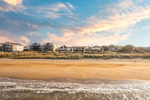 Sojourn 2 BR Beach Side Bliss Tide Suite