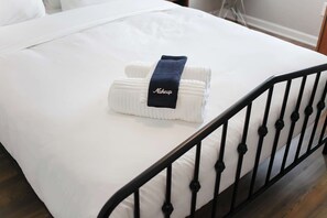 2 slaapkamers, een strijkplank/strijkijzer, wifi, beddengoed