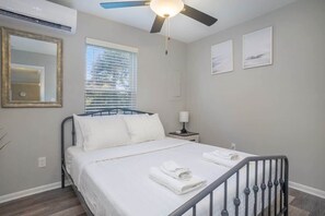 2 bedrooms, iron/ironing board, WiFi, bed sheets