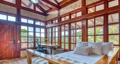 The Coffee House - Charming Studio with Coffee Plantation Views