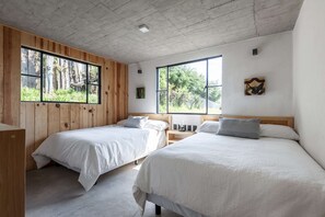 4 bedrooms, WiFi, bed sheets