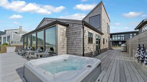 Unclassified image, 2 of 71, button