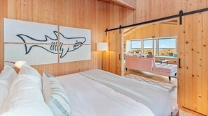 4 bedrooms, free WiFi, bed sheets - Wavewalker by Manzanita Beach Getaway: Oceanfront, Hot Tub & Amazing Views (Manzanita)