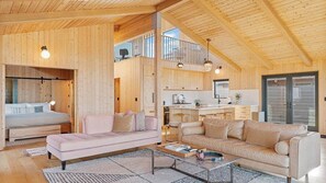 4 bedrooms, free WiFi, bed sheets - Wavewalker by Manzanita Beach Getaway: Oceanfront, Hot Tub & Amazing Views (Manzanita)