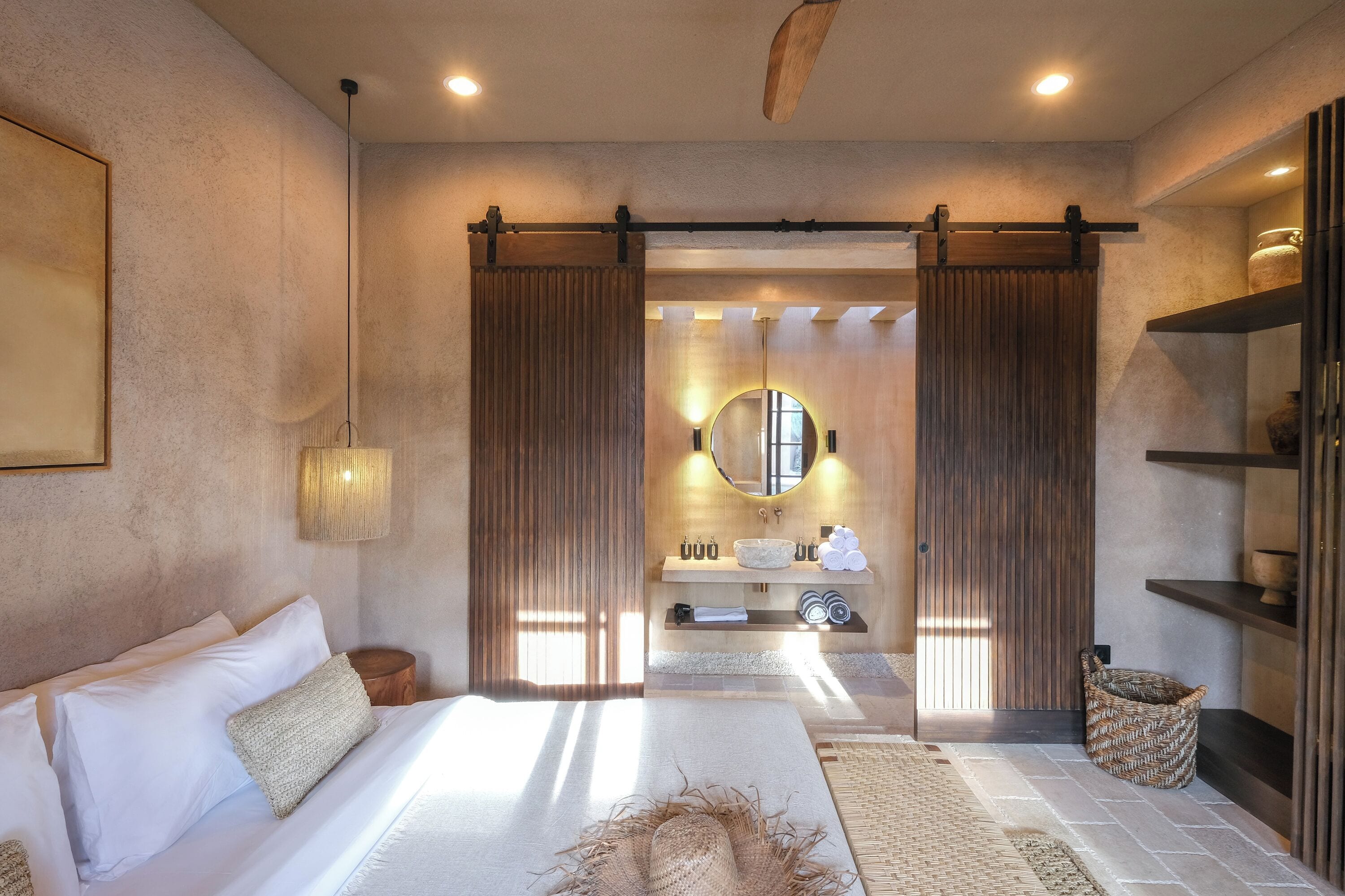 Deluxe-huvila, patio, näköala uima-altaalle | 2 makuuhuonetta, egyptinpuuvillaiset lakanat, ylelliset vuodevaatteet