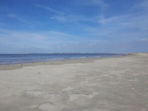 Una spiaggia nelle vicinanze