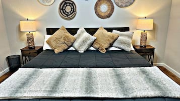 3 bedrooms, iron/ironing board, WiFi, bed sheets