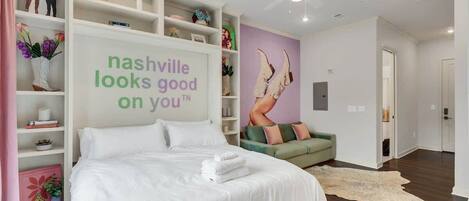 Iron/ironing board, WiFi, bed sheets, wheelchair access